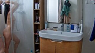 Daniela and Nana have a sexy shower together