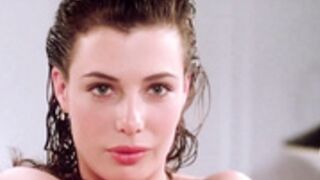 Kelly LeBrock - Cena de nudez