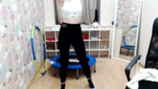 Singflower - HulaHoop girl doing splits