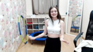 Singflower - HulaHoop girl doing splits