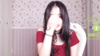 li_chang- watch porn and masturbate NON- NUDE