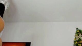 Moonamuslim in white