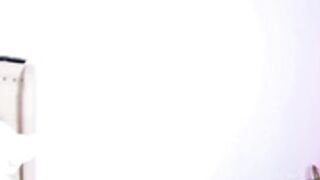 lola_jd Masturbates With Two Vibrators & Dildo