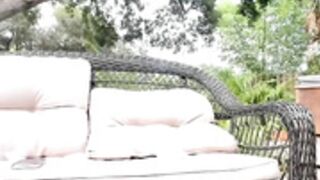 Surecakes Outdoor Video