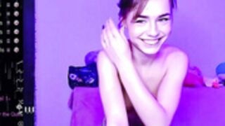 Foxvr crazy_freya  still teeny looking woman