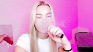 8a8y ~@20:40 Nip slip close-up watch frame by frame