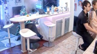 Masha is kissed on the tits