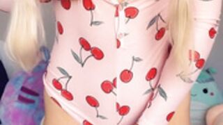 Amyrosebutt OF Multiple Orgasms in Onesie