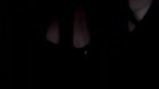 Pendeja se encierra en el baño - dulce_ribe