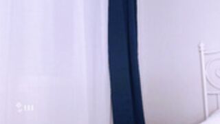 Iam_Jasmine is tall that mitigates her new fatness