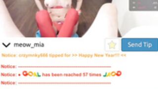 meow_mia lick dick 2