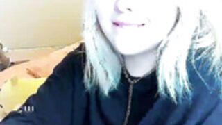 Drainnn_ helokityy  tiny flashes of GynoRmous Mammaries