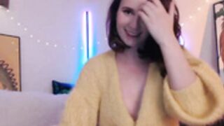 LizzyPeach spin the wheel toy play on clit