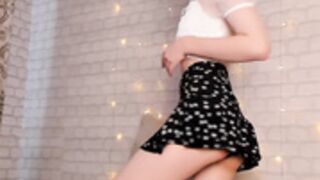 prettysomething pussy play