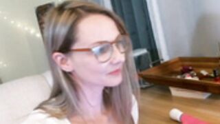 Kaileeshy dildo masturbation