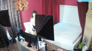 2022-01-18 voyeurcam-eurogirl-bedroom