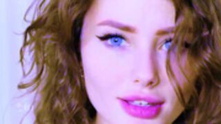 JessAdams Bettyhudson strips naked faps OMG THAT Face