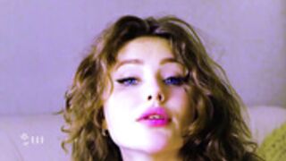 JessAdams Bettyhudson strips naked faps OMG THAT Face