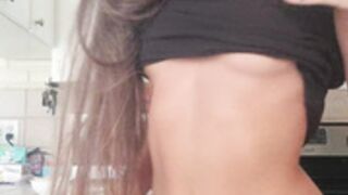 Kylie Cupcake dance tease