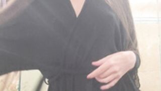 Kylie Cupcake opens robe