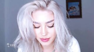 i_am_sarahxxx very shy anal insertion