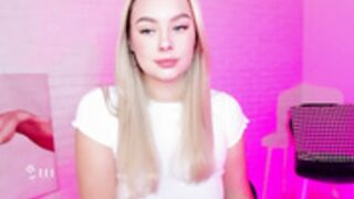 8a8y_nura chicken dance in a very good mood