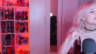 EtoGabi Twitch braless