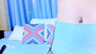 Magendavid Spider sheds her skin 4 cunt bzz bzz