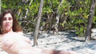 Violetta Big Boob Beach