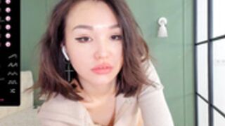 Chan_Lia shaking her perfect ass