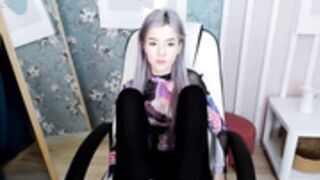 {GIRL} Minamisuzuhara show feet 10-01-2022