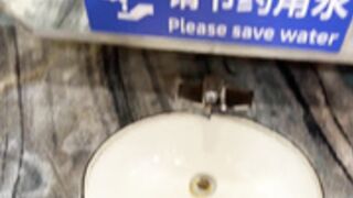 [TS] Suki TRANS Shopping Mall Pissing And Cumshot