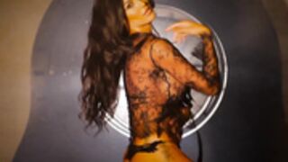 Fernanda Ferrari - 66 Fan Dance
