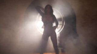 Fernanda Ferrari - 66 Fan Dance