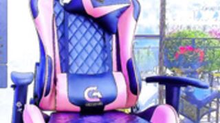 alexislove007 Meaty Ass with Red Cunt in it