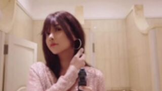 JasmineJ9966 - Versace on the floor