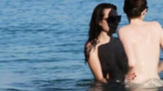 Emily Bloom & Lila Sea