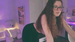 kali_nostra nipple slip