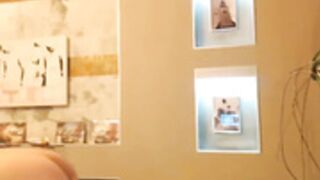 MOMIAMHERE /Bitter_moon