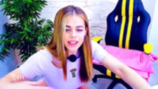 funny__bunny_ was a medium piggy before turning slinny