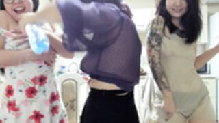 couple_assian Fun Teasing with nip slip