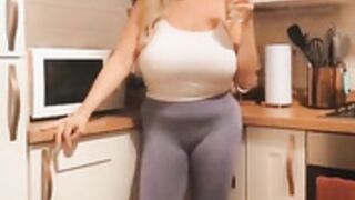 Juicy Lucie Gymwear, Titfuck, Titwank, Blowjob POV 0nly
