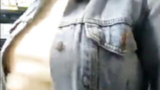 Tetazo en live de insta de correntina en su trabajo