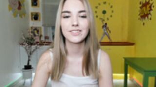 Amelia__Williams in a wet shirt 2022-02-23