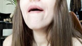 Paprica - dildo blowjob and pussy flash