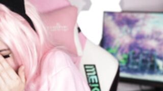 Belle Delphine slapped