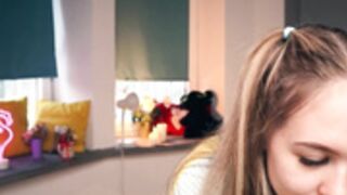 aleksa_cutie cameltoe