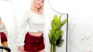 gloria_blush loves showing her tits 4/8