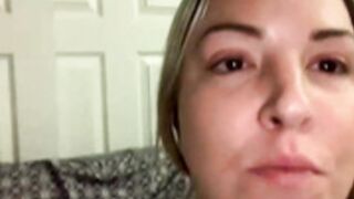 bettyboowoo bored chick showing tits