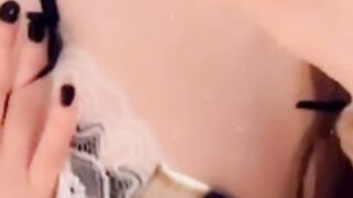 Alinakim / E-thot Gamer masturbating